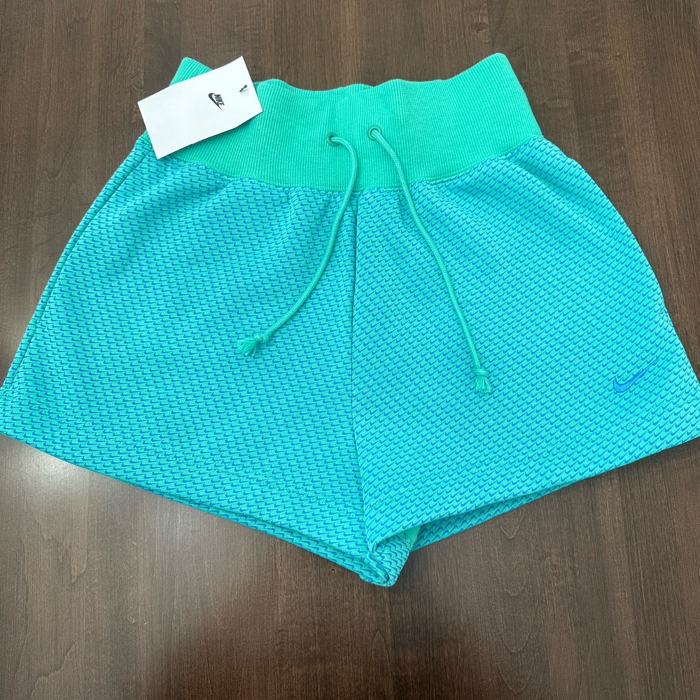 Women's Nike Sportswear Phoenix Fleece High Rise Shorts Spring Green Siz…